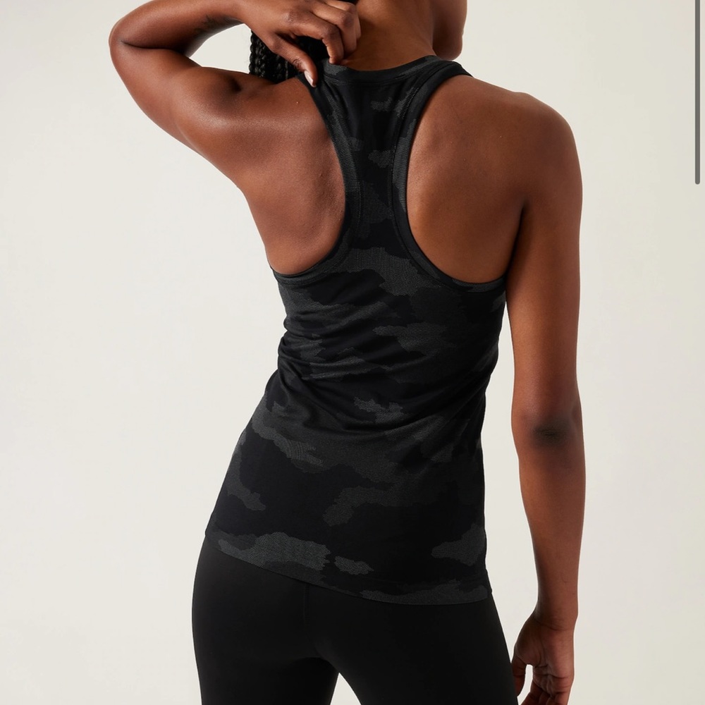 Athleta Momentum Seamless Tank Top Gray Camo, Small